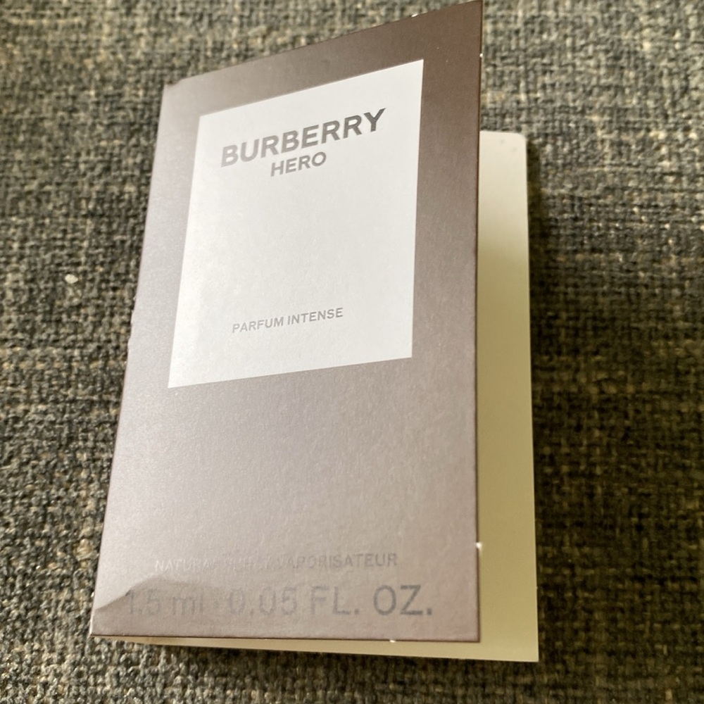Burberry Hero Sample - Picture 2 of 5
